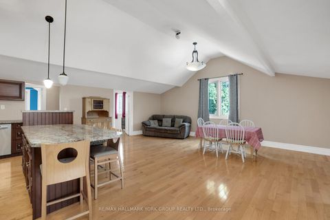 Photo 34 at 2 Kingswood Drive, King City, King