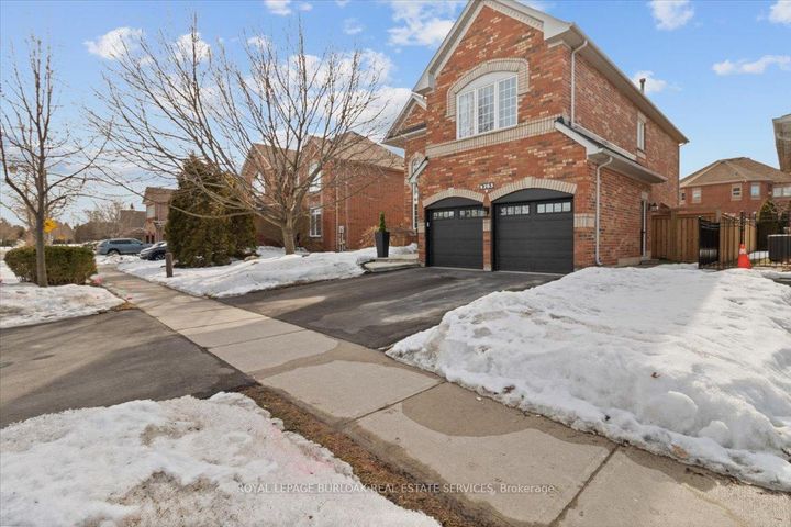 Photo 1 at 4263 Millcroft Park Drive, Rose, Burlington