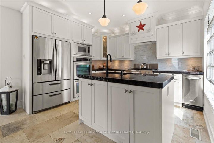 Photo 14 at 4263 Millcroft Park Drive, Rose, Burlington