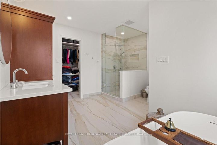 Photo 26 at 4263 Millcroft Park Drive, Rose, Burlington