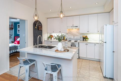 Photo 7 at 256 Vivant Street, Woodland Hill, Newmarket