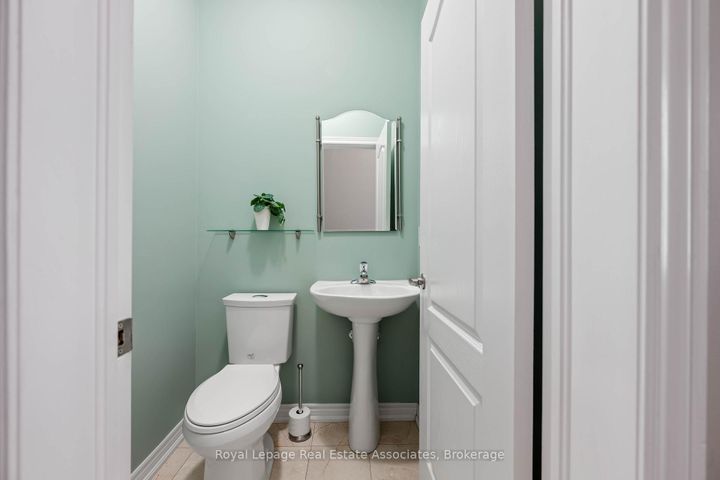 Photo 16 at 44 Sutcliff Lane, Georgetown, Halton Hills