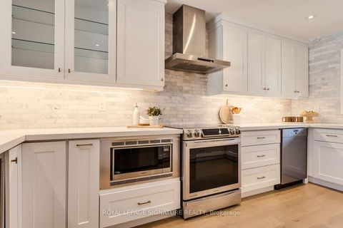 Photo 13 at 5 Georgian Court, Mount Pleasant East, Toronto