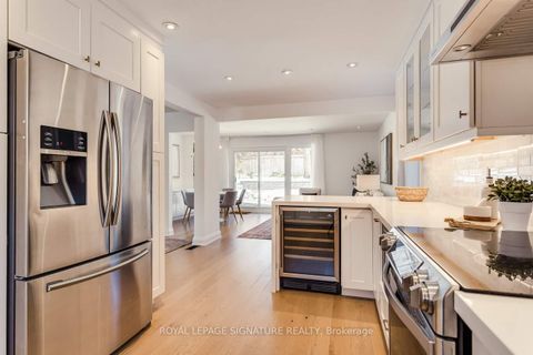 Photo 15 at 5 Georgian Court, Mount Pleasant East, Toronto