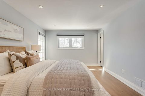 Photo 20 at 5 Georgian Court, Mount Pleasant East, Toronto