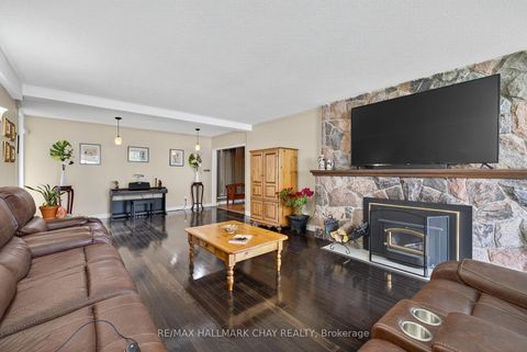 Photo 9 at 39 Highfield Crescent, Historic Lakeshore Communities, Georgina