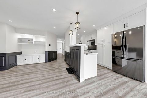 Photo 4 at 35 Anderson Place, Aurora Highlands, Aurora