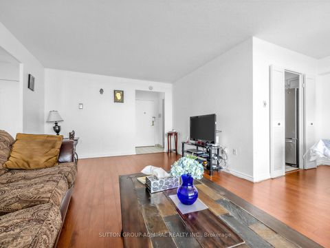 Photo 8 at 505 - 130 Neptune Drive, Lawrence, Toronto