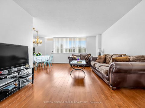 Photo 10 at 505 - 130 Neptune Drive, Lawrence, Toronto
