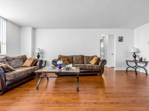 Photo 11 at 505 - 130 Neptune Drive, Lawrence, Toronto