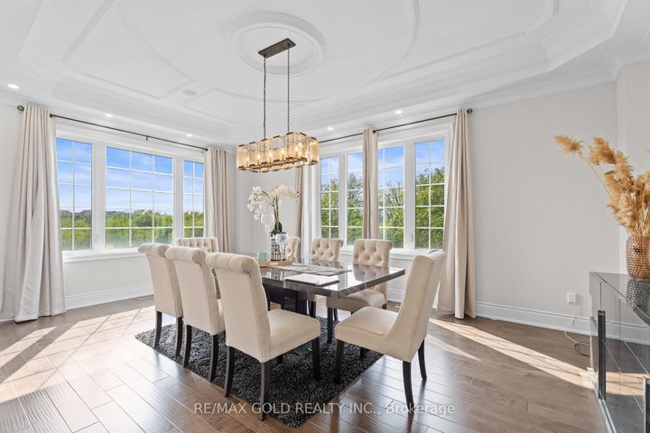 Photo 9 at 40 Autumn Olive Way, Toronto Gore Rural Estate, Brampton