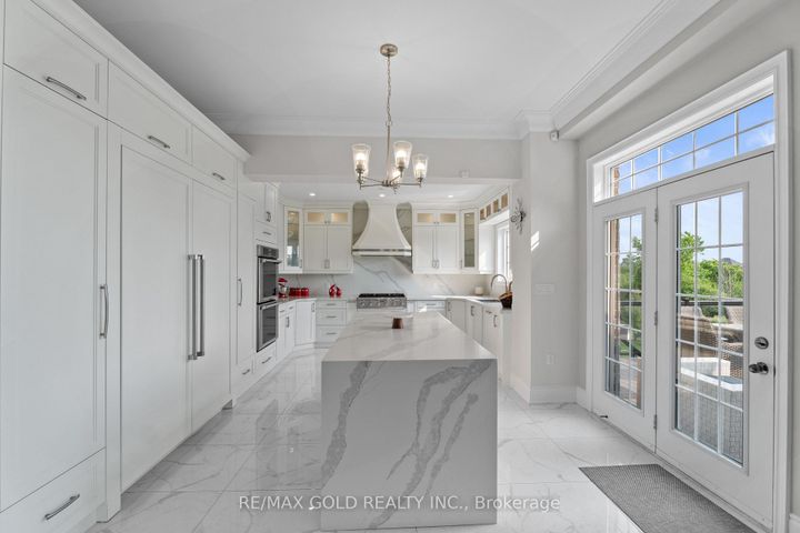 Photo 16 at 40 Autumn Olive Way, Toronto Gore Rural Estate, Brampton