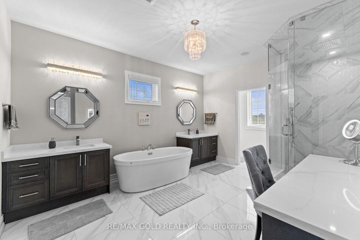 Photo 23 at 40 Autumn Olive Way, Toronto Gore Rural Estate, Brampton