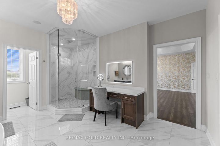 Photo 24 at 40 Autumn Olive Way, Toronto Gore Rural Estate, Brampton