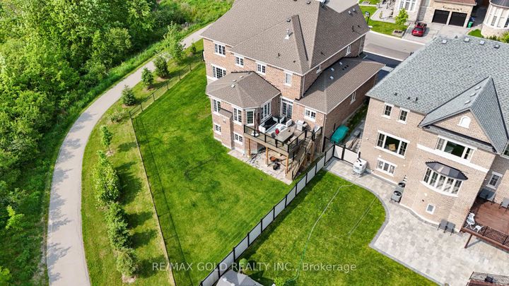 Photo 34 at 40 Autumn Olive Way, Toronto Gore Rural Estate, Brampton