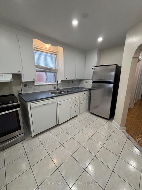 Photo 1 at 34 Inniswood Drive, Maryvale, Toronto