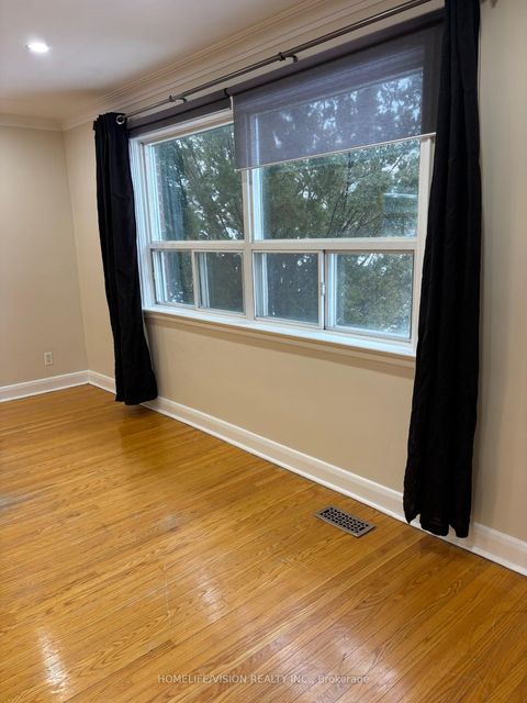 Photo 6 at 34 Inniswood Drive, Maryvale, Toronto