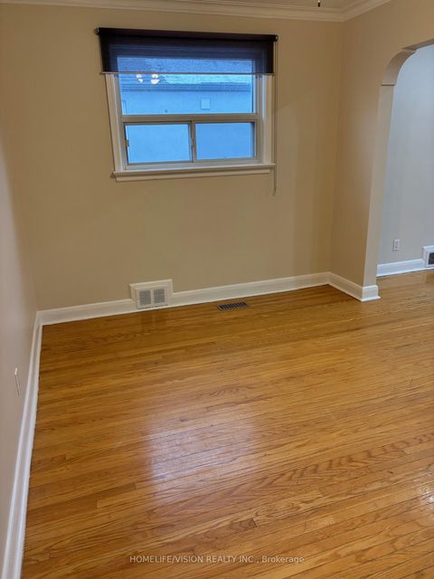 Photo 7 at 34 Inniswood Drive, Maryvale, Toronto