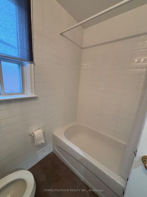 Photo 11 at 34 Inniswood Drive, Maryvale, Toronto