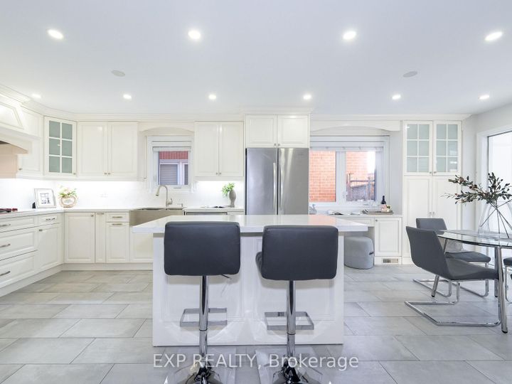 Photo 11 at 84 Lagani Avenue, Doncrest, Richmond Hill