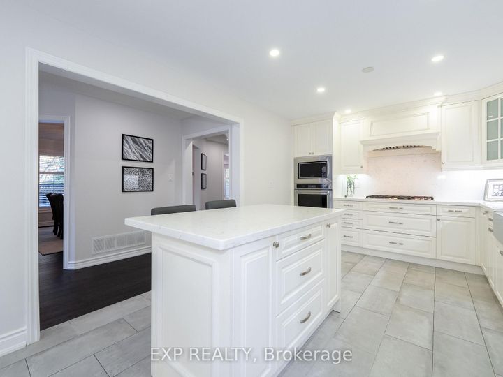 Photo 15 at 84 Lagani Avenue, Doncrest, Richmond Hill
