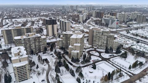 Photo 27 at 1501 - 11 Townsgate Drive, Yorkhill, Vaughan