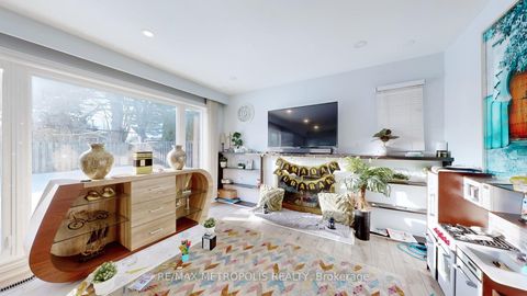 Photo 6 at 10 Arlene Crescent, Bendale, Toronto