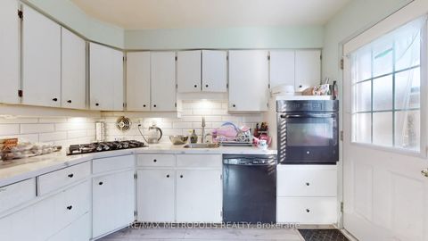 Photo 10 at 10 Arlene Crescent, Bendale, Toronto