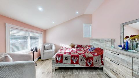 Photo 17 at 10 Arlene Crescent, Bendale, Toronto