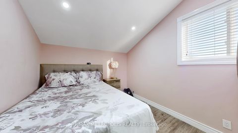 Photo 19 at 10 Arlene Crescent, Bendale, Toronto