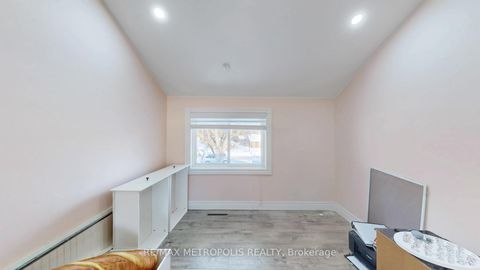 Photo 25 at 10 Arlene Crescent, Bendale, Toronto