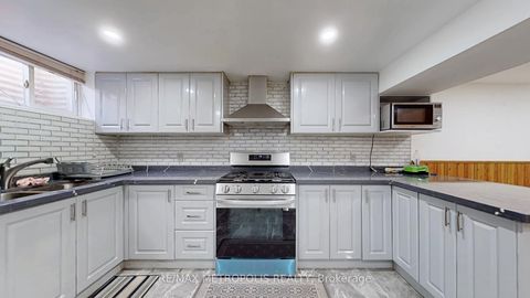 Photo 31 at 10 Arlene Crescent, Bendale, Toronto