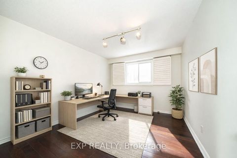 Photo 19 at 25 Pearl Gate Court, Doncrest, Richmond Hill