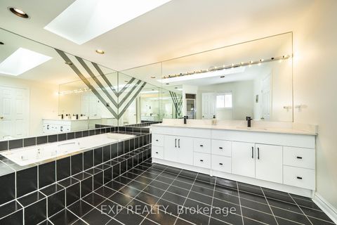 Photo 27 at 25 Pearl Gate Court, Doncrest, Richmond Hill