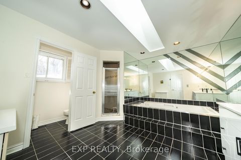 Photo 28 at 25 Pearl Gate Court, Doncrest, Richmond Hill