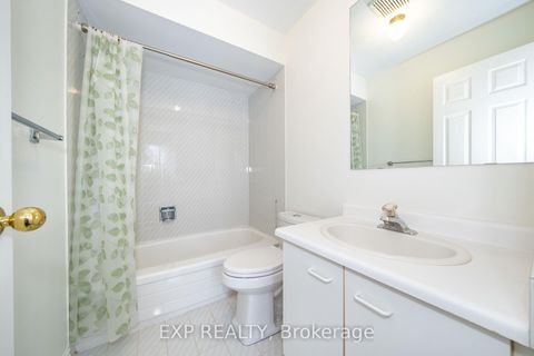 Photo 31 at 25 Pearl Gate Court, Doncrest, Richmond Hill