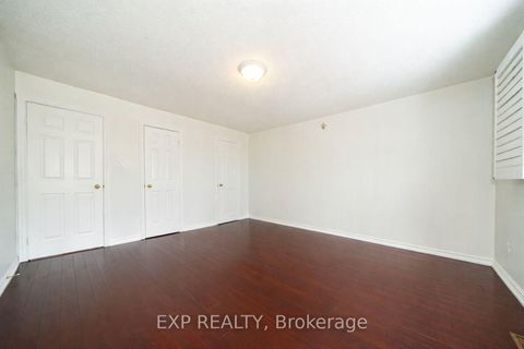 Photo 32 at 25 Pearl Gate Court, Doncrest, Richmond Hill