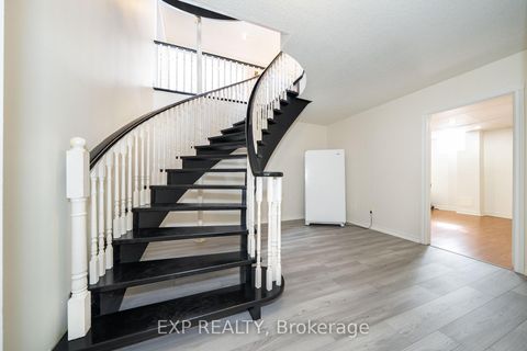 Photo 37 at 25 Pearl Gate Court, Doncrest, Richmond Hill