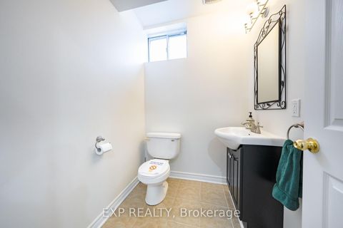 Photo 40 at 25 Pearl Gate Court, Doncrest, Richmond Hill