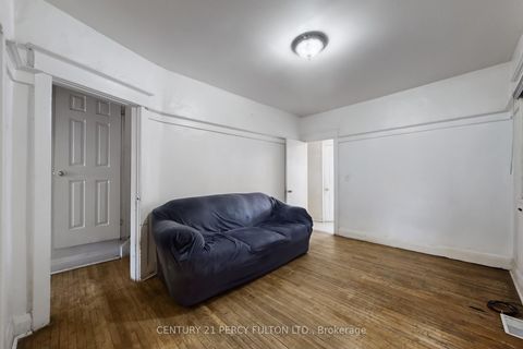 Photo 8 at 366 Coxwell Avenue, Coxwell, Toronto