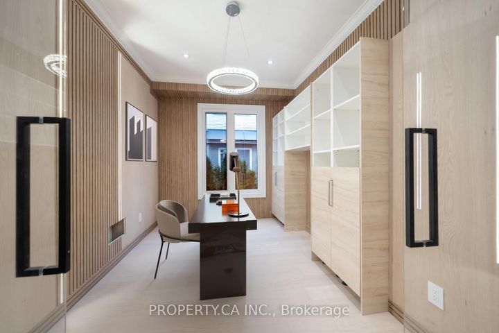 Photo 8 at 63 Concord Road, Beverley Glen, Vaughan