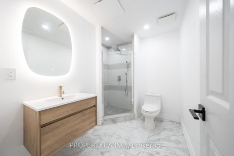 Photo 19 at 63 Concord Road, Beverley Glen, Vaughan