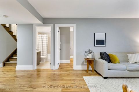 Photo 36 at 9 Chimney Swift Court, Rosethorn, Toronto