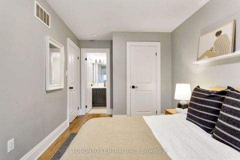 Photo 38 at 9 Chimney Swift Court, Rosethorn, Toronto