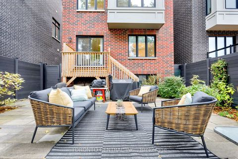 Photo 41 at 9 Chimney Swift Court, Rosethorn, Toronto