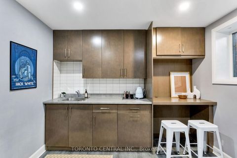 Photo 46 at 9 Chimney Swift Court, Rosethorn, Toronto