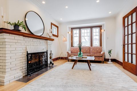 Photo 2 at 71 Scarborough Road, The Beaches, Toronto