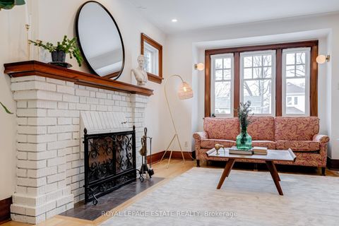 Photo 4 at 71 Scarborough Road, The Beaches, Toronto