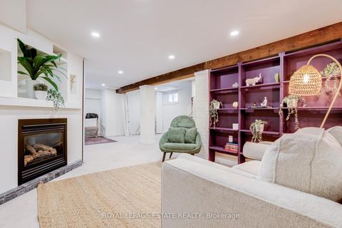 Photo 27 at 71 Scarborough Road, The Beaches, Toronto