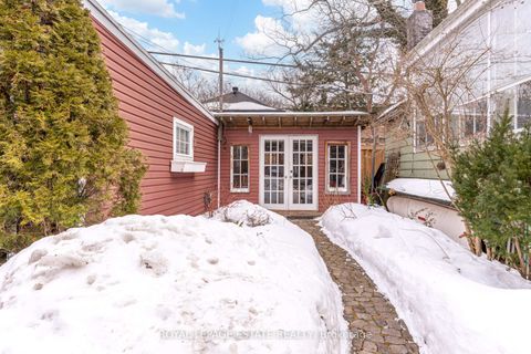 Photo 32 at 71 Scarborough Road, The Beaches, Toronto